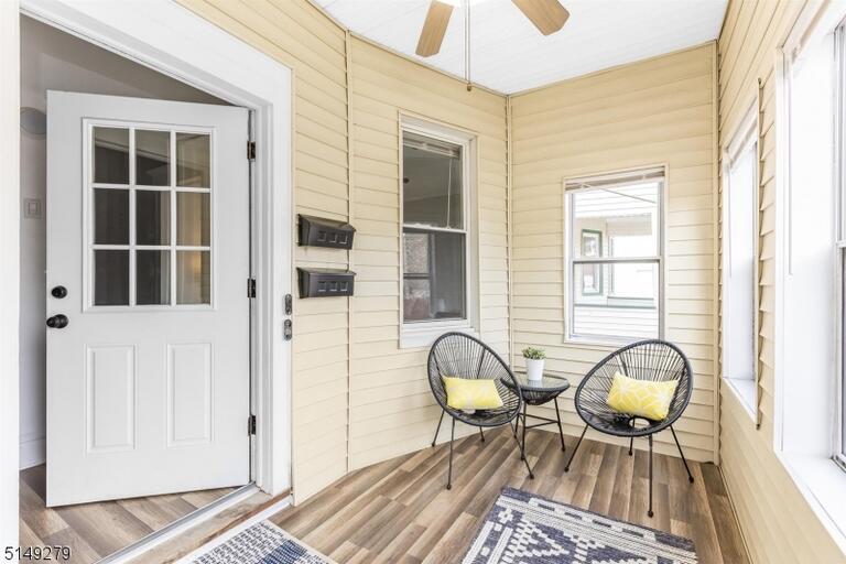 Property listing MLS 4047253 photo 4