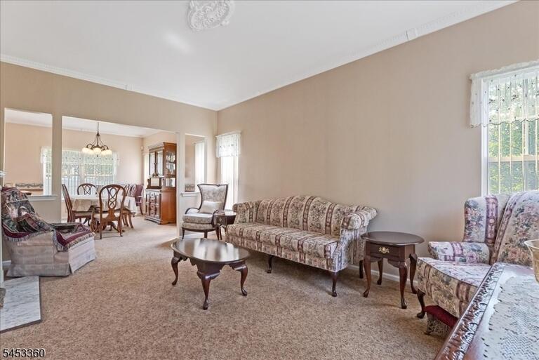 Property listing MLS 4047273 photo 10