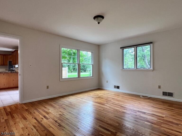 Property listing MLS 4047304 photo 8
