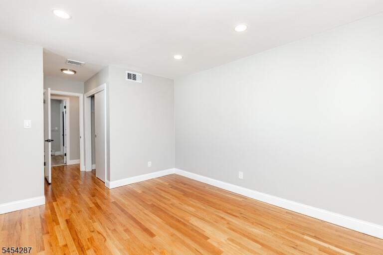 Property listing MLS 4047330 photo 12