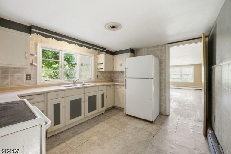 Property listing MLS 4047333 photo 8