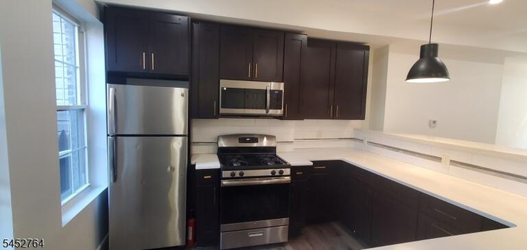 Property listing MLS 4047341 photo 2