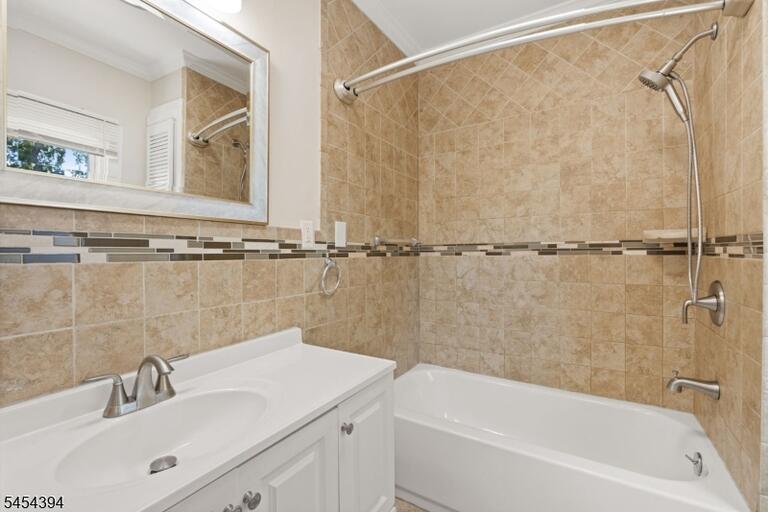 Property listing MLS 4047400 photo 21