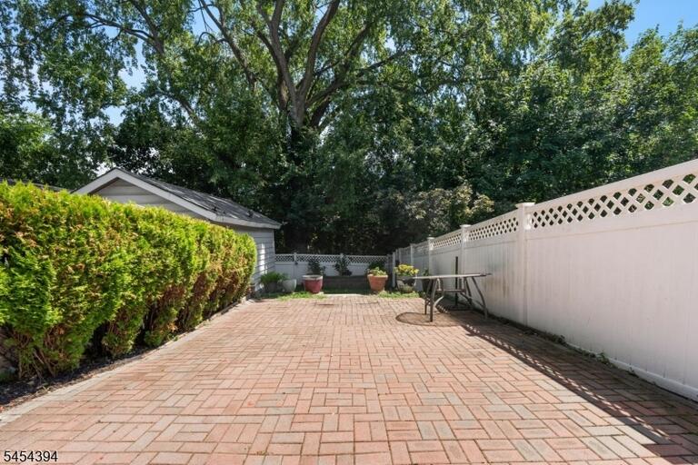 Property listing MLS 4047400 photo 39