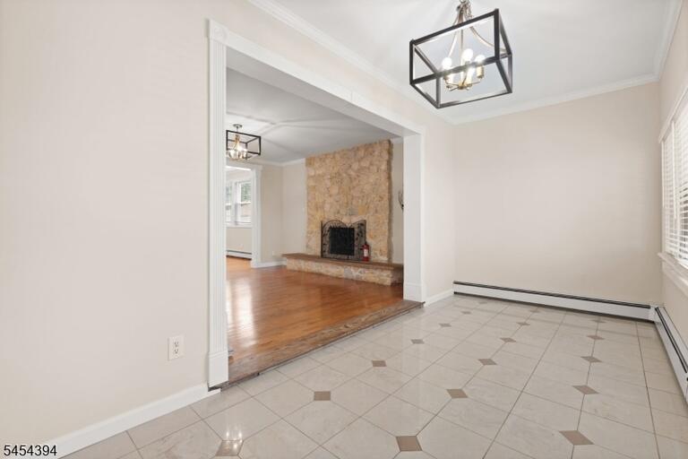 Property listing MLS 4047400 photo 6