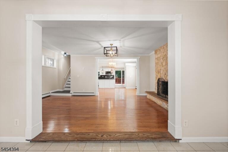 Property listing MLS 4047400 photo 8