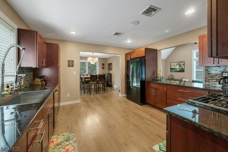 Property listing MLS 4047411 photo 24