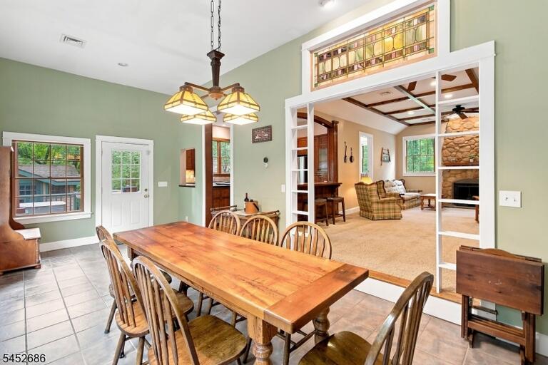 Property listing MLS 4047421 photo 15