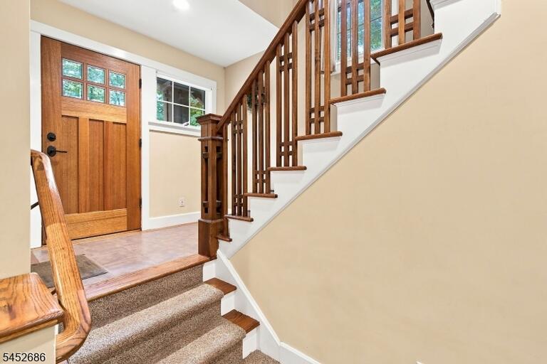Property listing MLS 4047421 photo 3