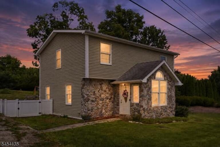 Property listing MLS 4047425 photo 1