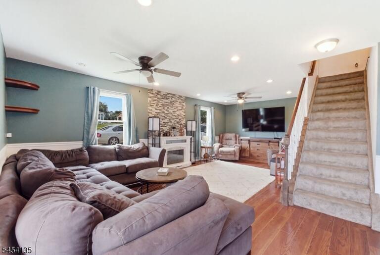 Property listing MLS 4047425 photo 5