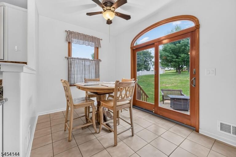 Property listing MLS 4047426 photo 14