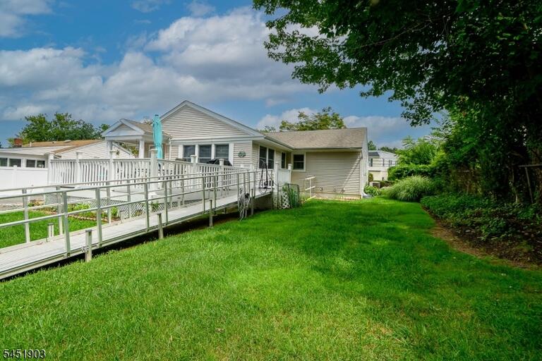 Property listing MLS 4047535 photo 10