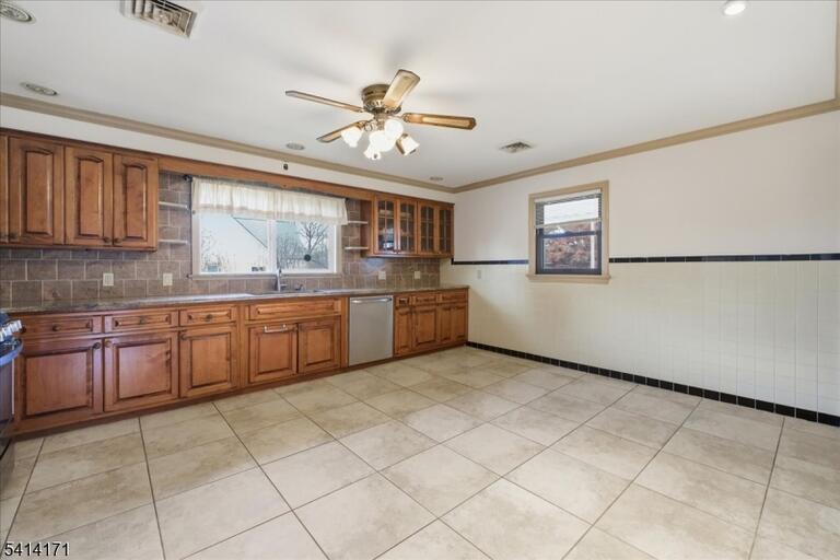 Property listing MLS 4047551 photo 6