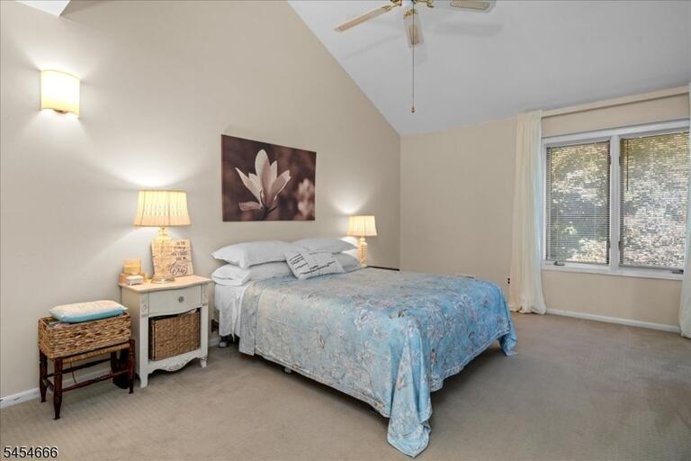 Property listing MLS 4047555 photo 23