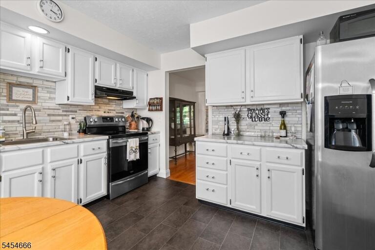Property listing MLS 4047555 photo 8