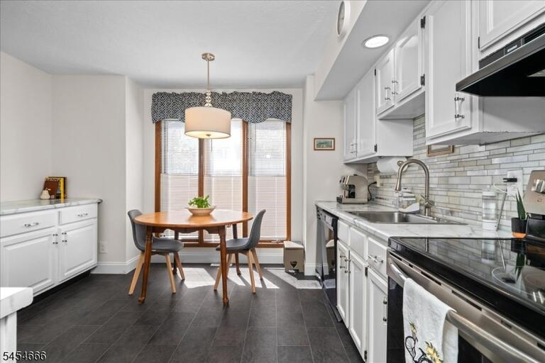 Property listing MLS 4047555 photo 9