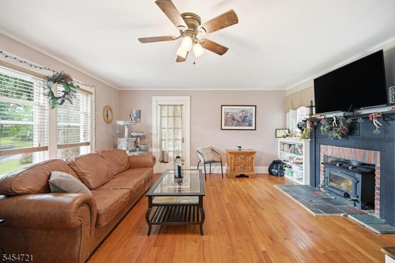 Property listing MLS 4047583 photo 4