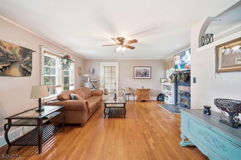 Property listing MLS 4047583 photo 6