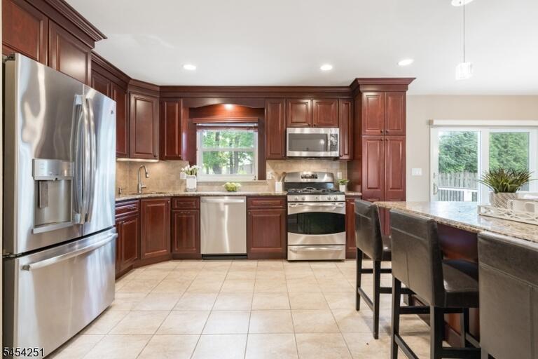 Property listing MLS 4047701 photo 11