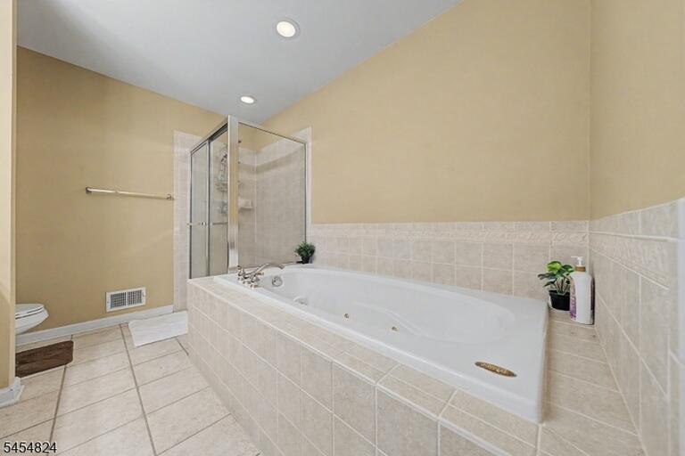 Property listing MLS 4047707 photo 19