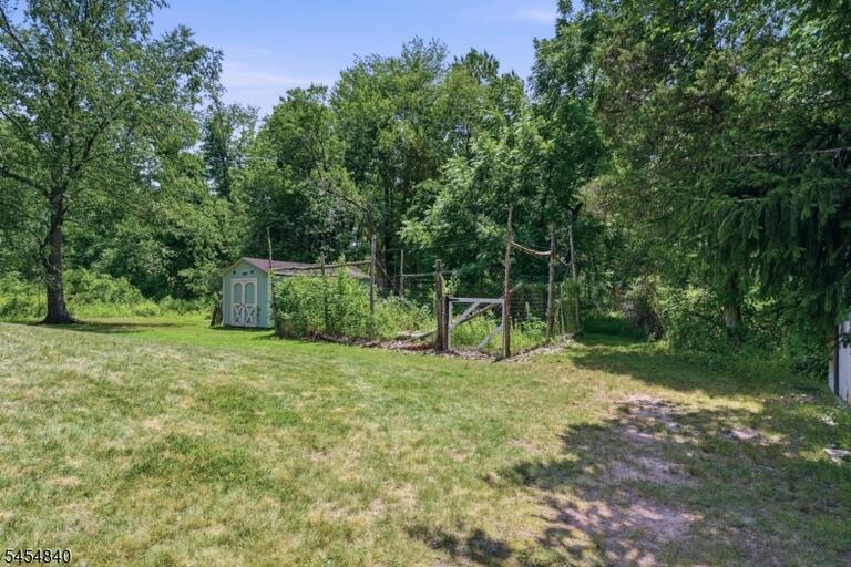 Property listing MLS 4047719 photo 27