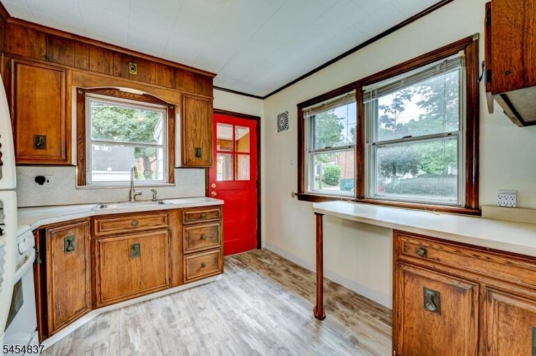 Property listing MLS 4047743 photo 5