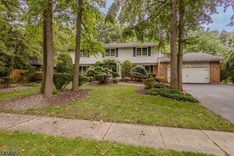 Property listing MLS 4047749 photo 1