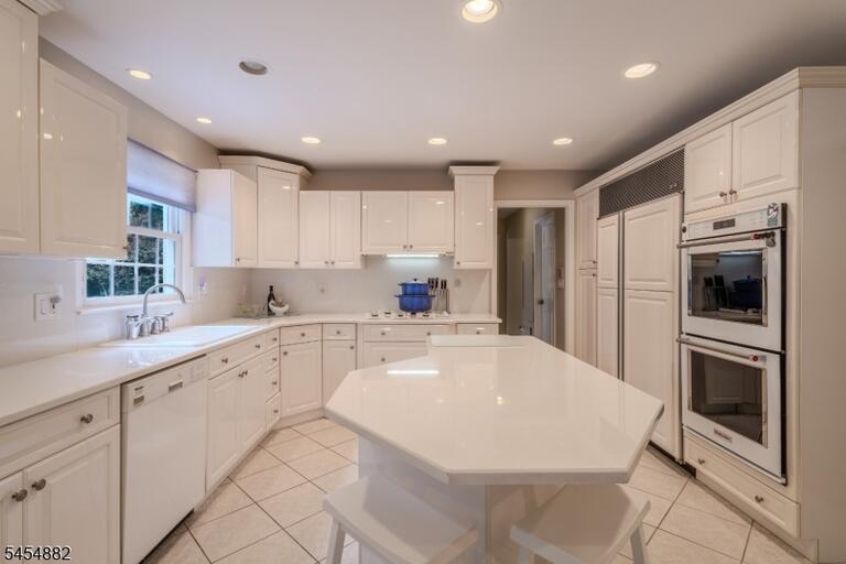 Property listing MLS 4047749 photo 12