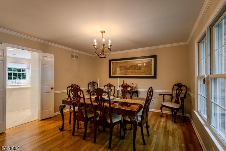 Property listing MLS 4047749 photo 9