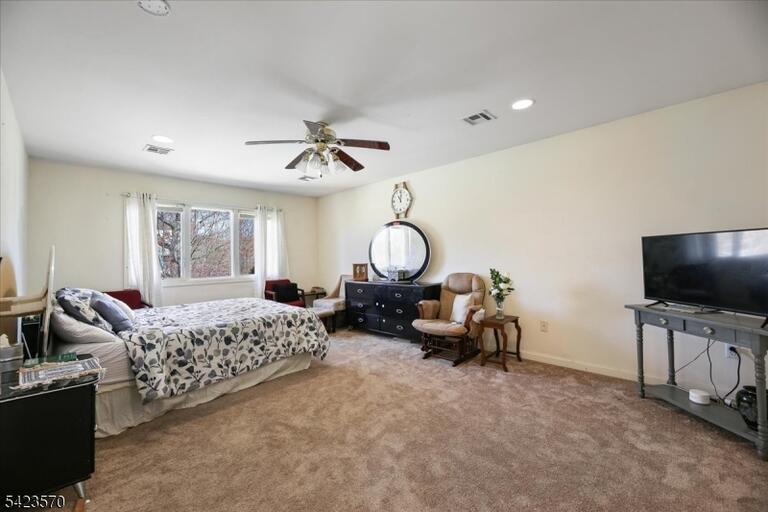 Property listing MLS 4047759 photo 15