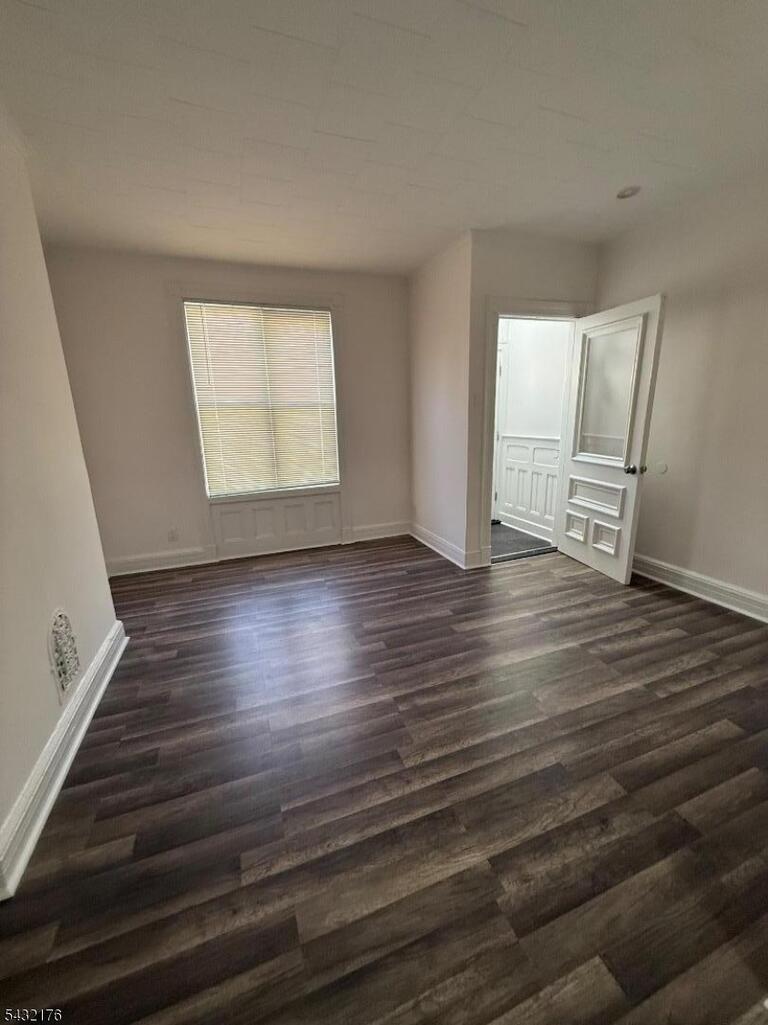 Property listing MLS 4047820 photo 2