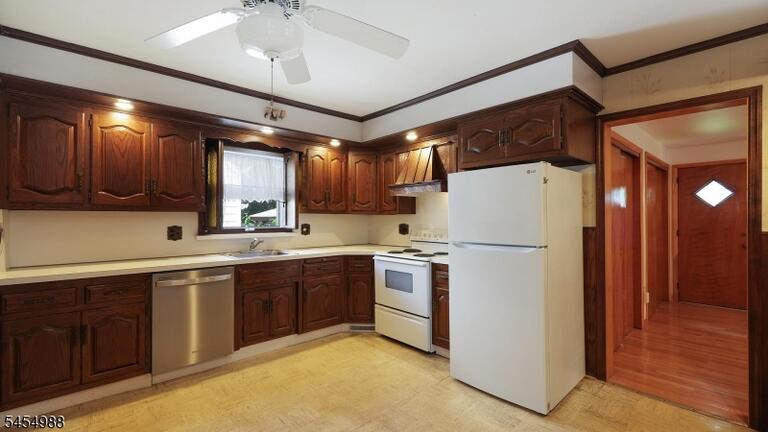 Property listing MLS 4047843 photo 7