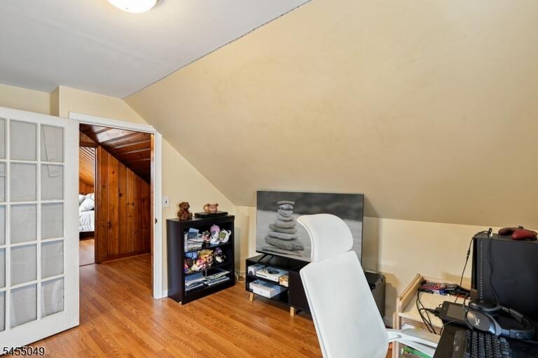 Property listing MLS 4047870 photo 14