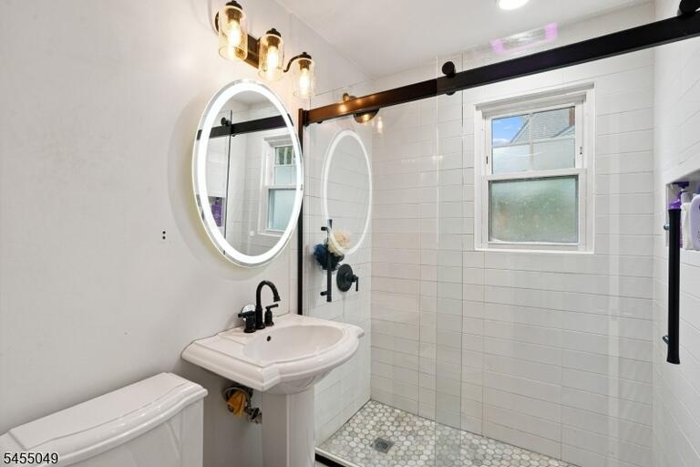 Property listing MLS 4047870 photo 18
