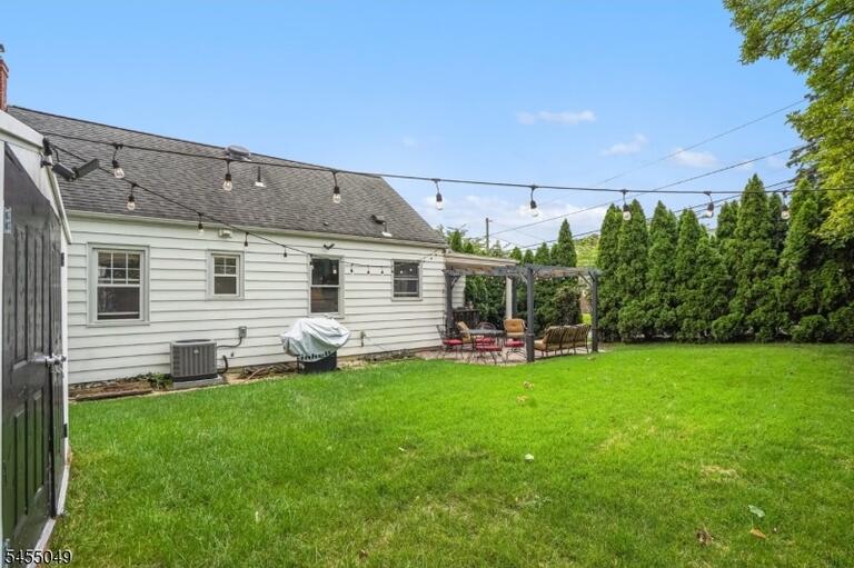Property listing MLS 4047870 photo 27