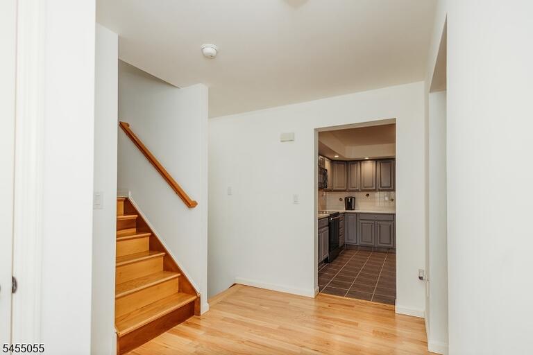 Property listing MLS 4047881 photo 6