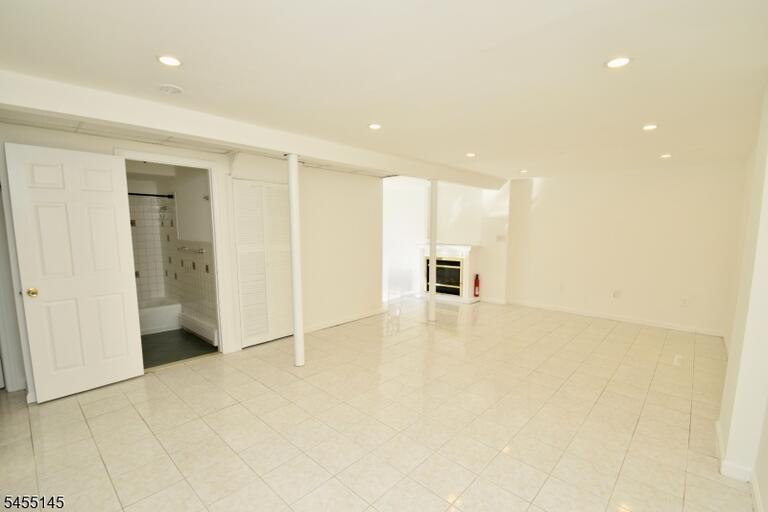 Property listing MLS 4047973 photo 14