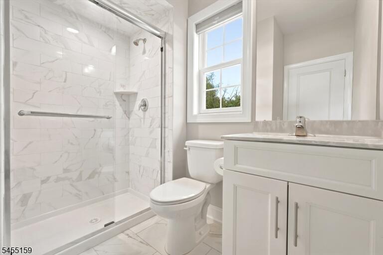 Property listing MLS 4047989 photo 26
