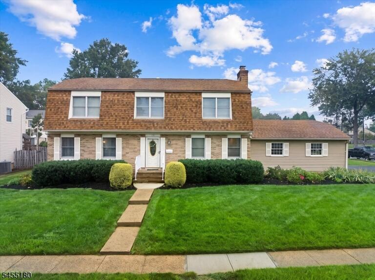 Property listing MLS 4048003 photo 1