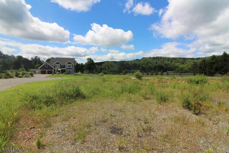 Property listing MLS 4048016 photo 5