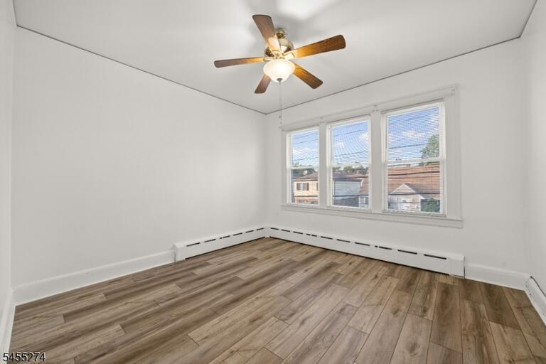 Property listing MLS 4048077 photo 4