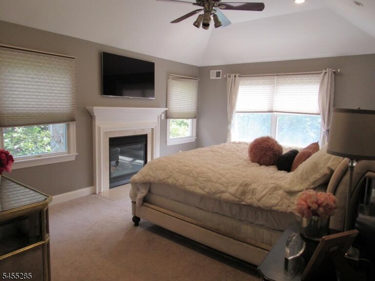 Property listing MLS 4048086 photo 17