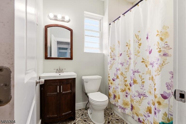 Property listing MLS 4048104 photo 18
