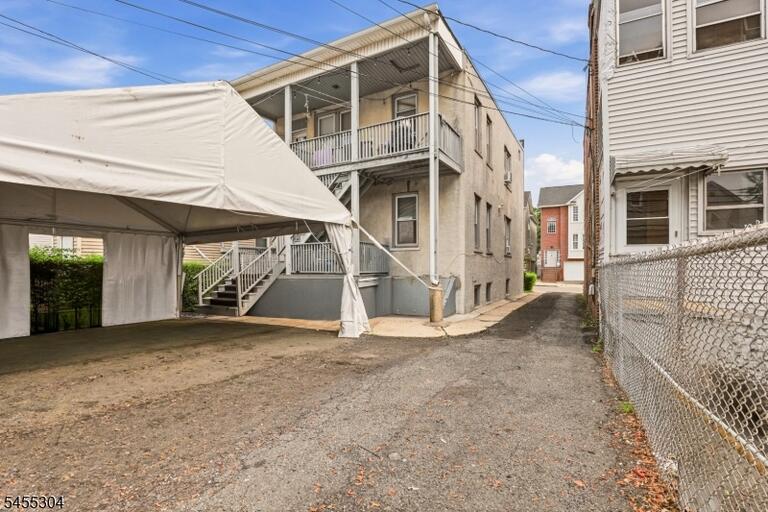 Property listing MLS 4048104 photo 29