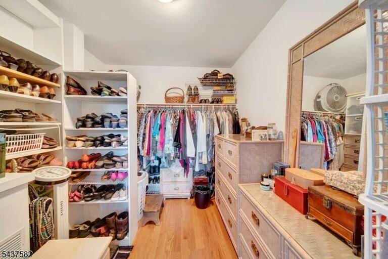 image-4048132-28.jpeg