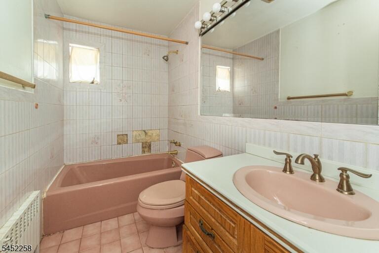 Property listing MLS 4048146 photo 16