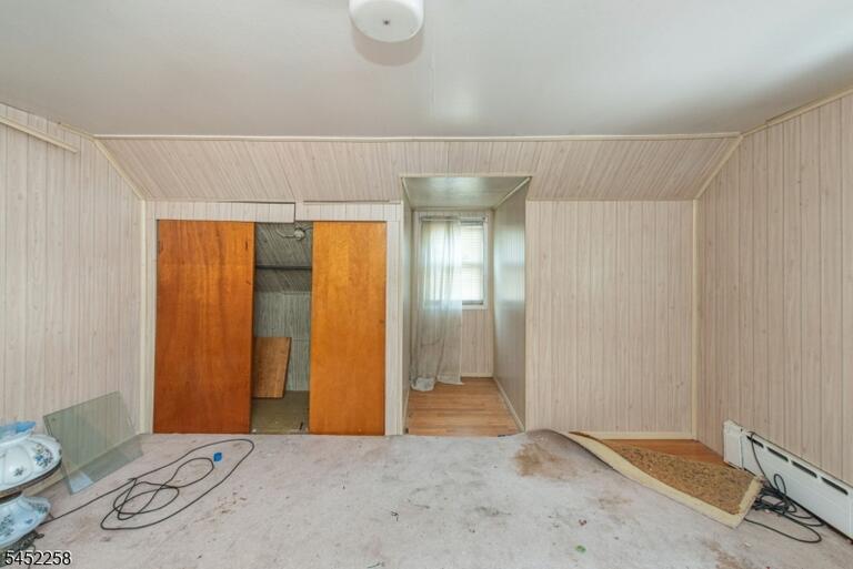 Property listing MLS 4048146 photo 18
