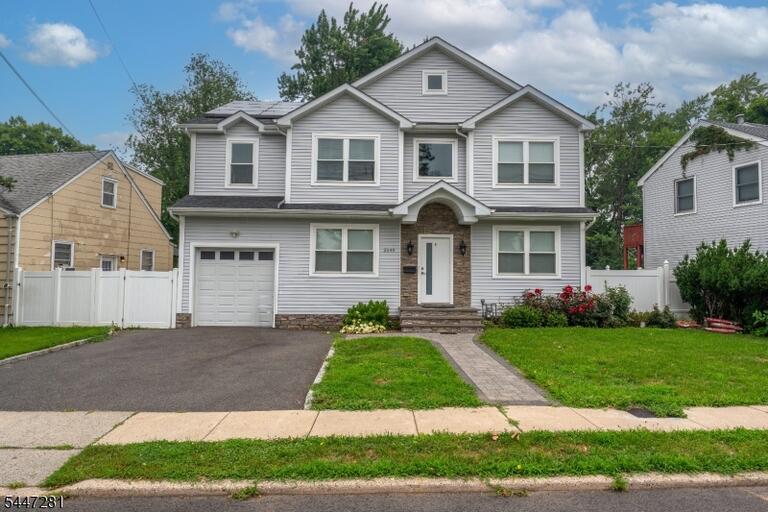 Property listing MLS 4048182 photo 1