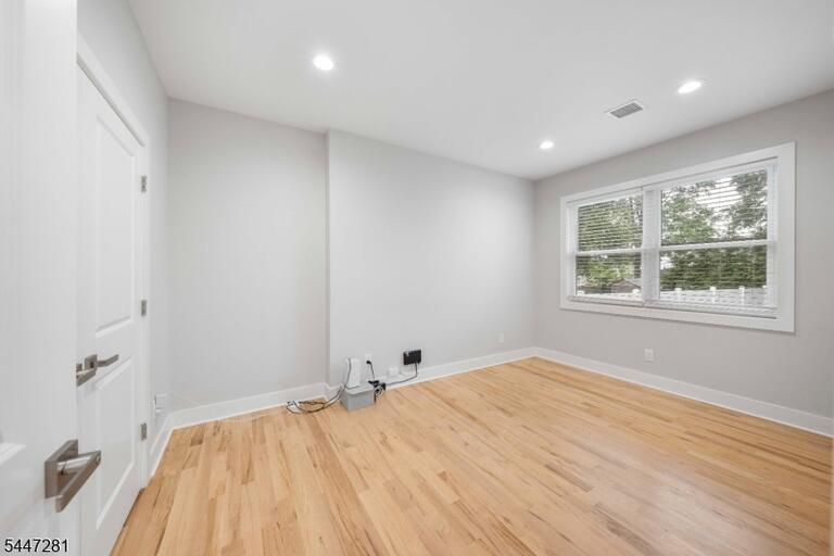 Property listing MLS 4048182 photo 11